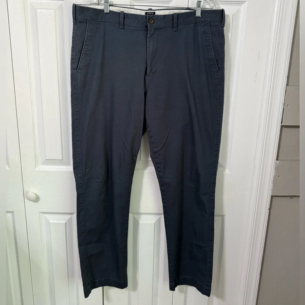 J Crew Men’s Flex Straight Leg Blue Chino Pants size 38 x 32